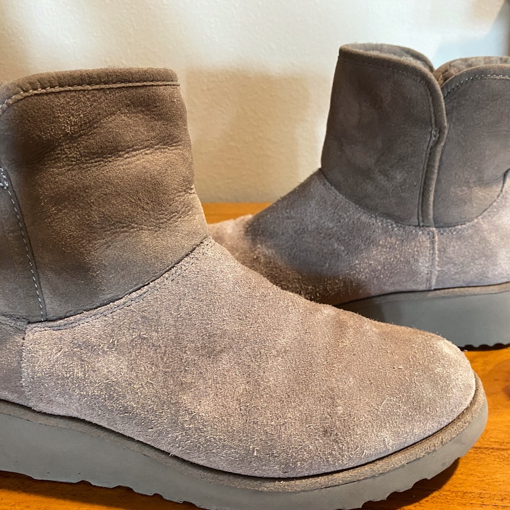 UGG Women's Classic Mini II Boots in Gray